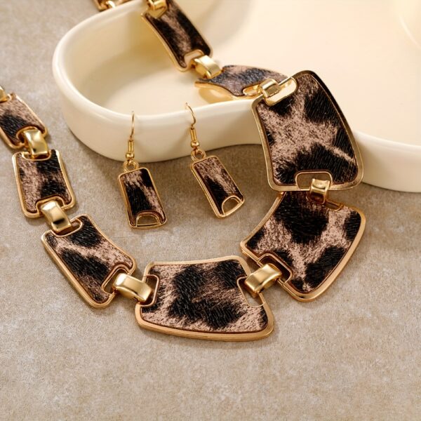 4 Pcs Leopard Print Jewelry Set – Alloy Earrings, Bracelet, Necklace with Tassel Pendant, Stylish Accessories for Daily Wear - Image 2